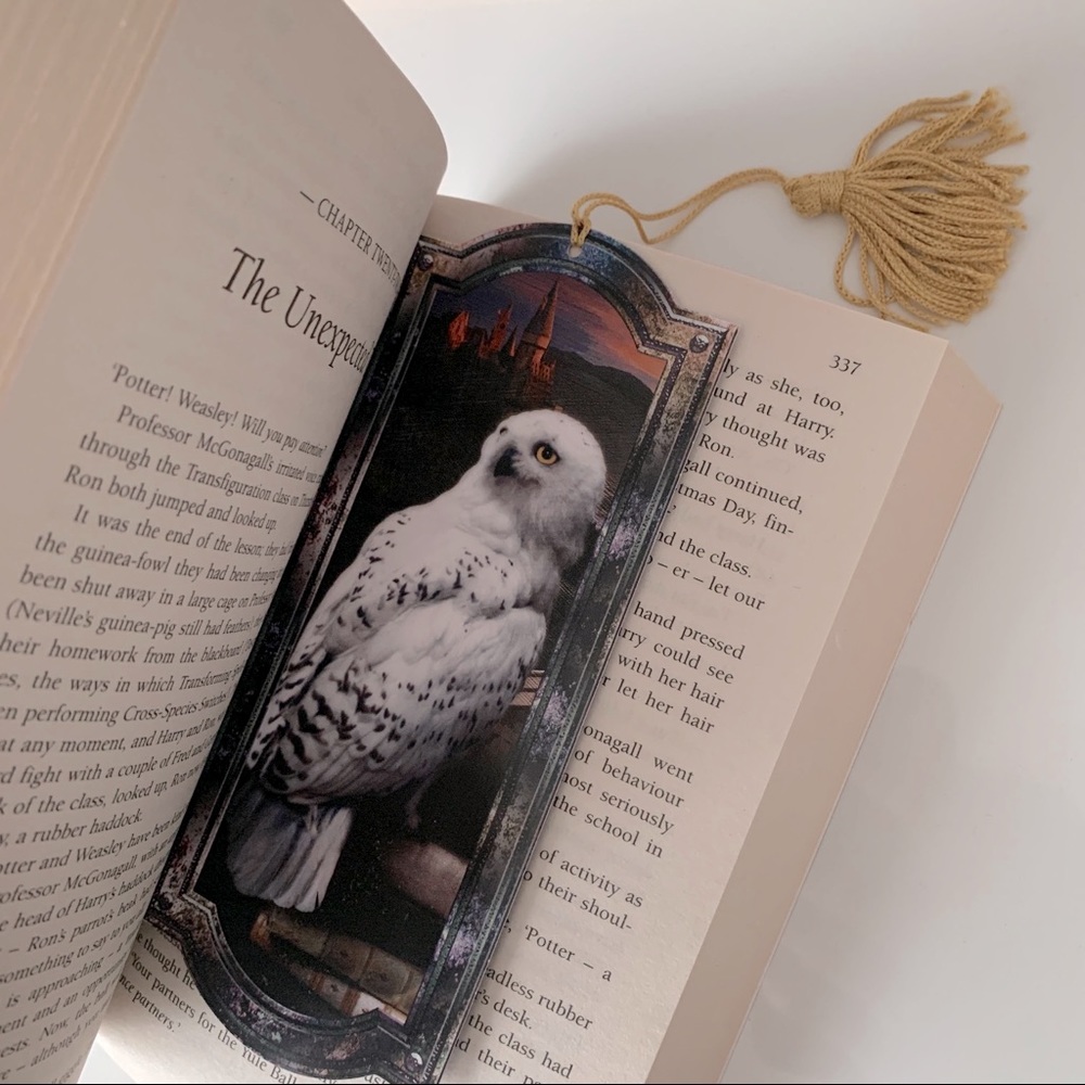Wizarding World Harry Potter Hedwig Double Sided Bookmark Fan Merch Collectible